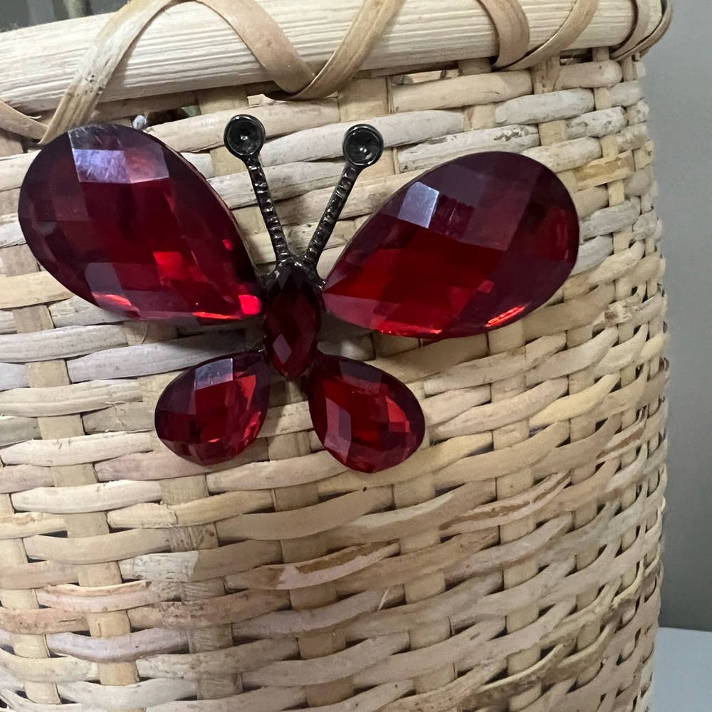 Red Butterfly Brooch Stunning - Picture 4 of 8